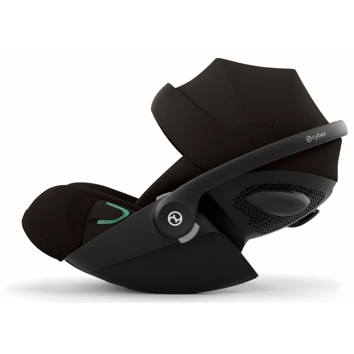 Car seat Cloud G i-Size Magic Black