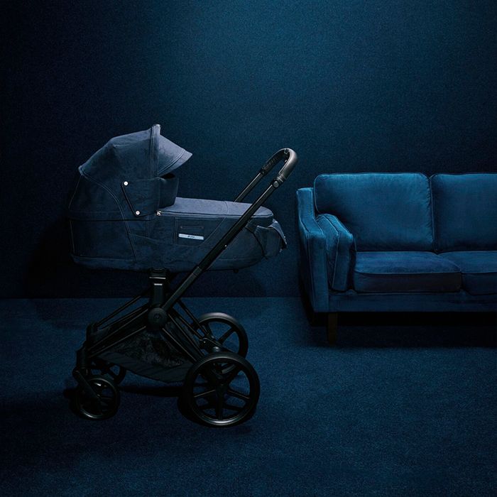 Автокрісло Cloud T i-Size Rebellious Luxury